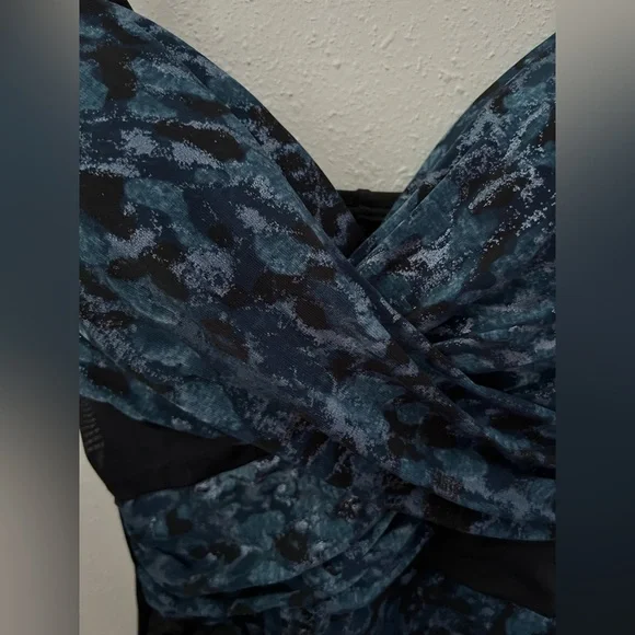 Miraclesuit Mystique One Piece In Titania Size 8 New - Picture 5 of 9